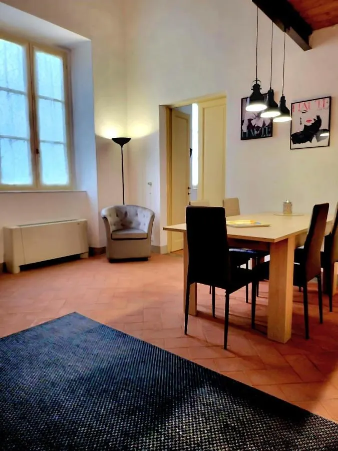 La Villa Apartments: Convenient Sardinia & Corsica Base Livorno Italy