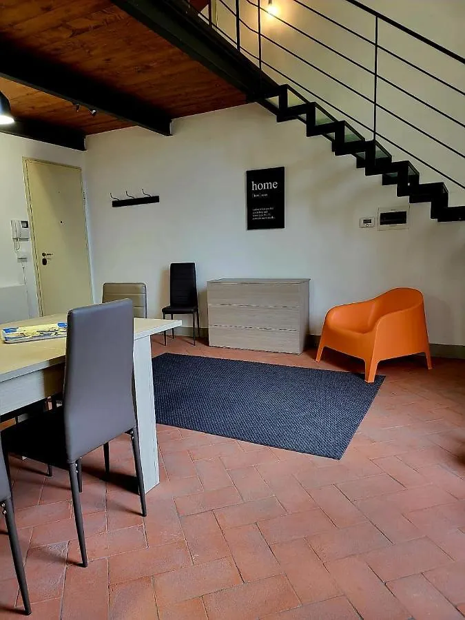 La Villa Apartments: Convenient Sardinia & Corsica Base Livorno