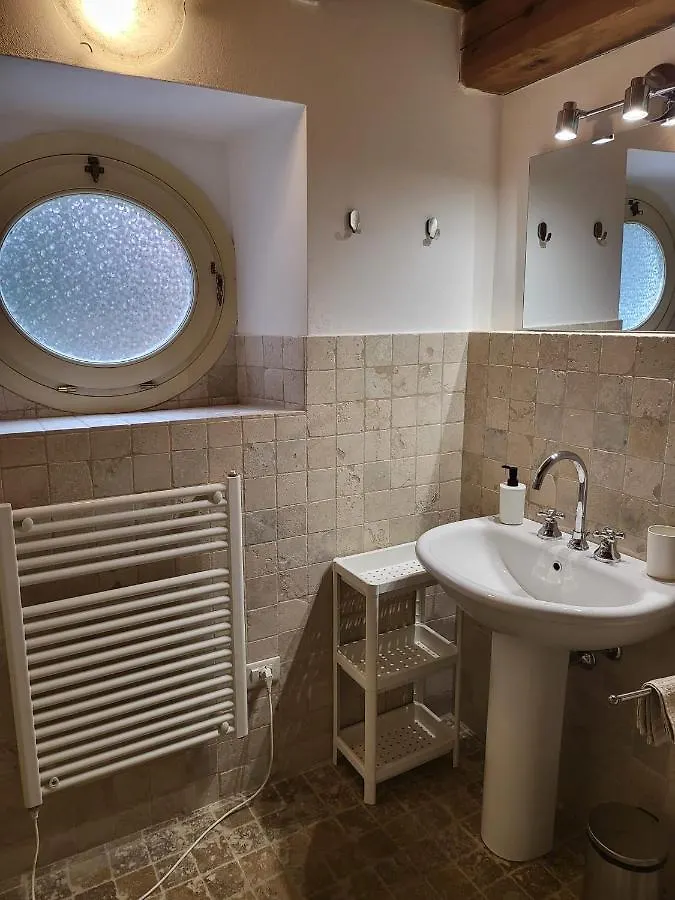 La Villa Apartments: Convenient Sardinia & Corsica Base Livorno Apartment