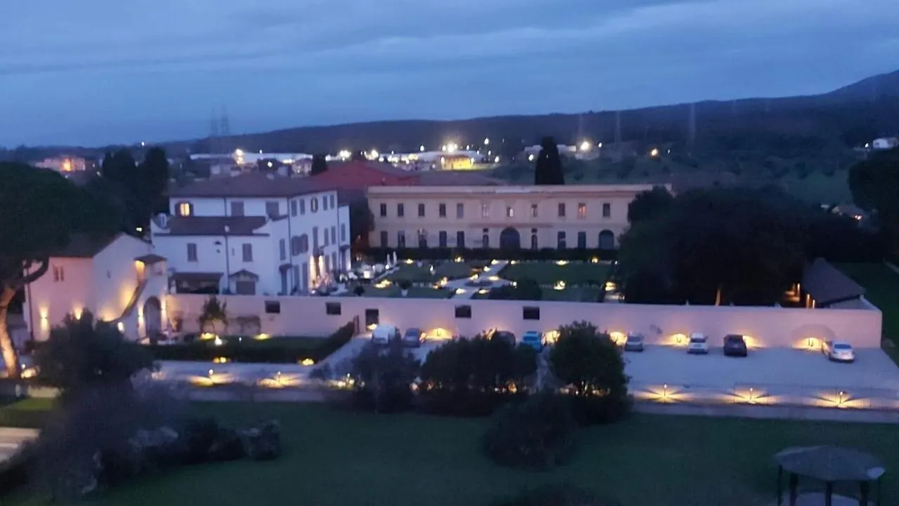 La Villa Apartments: Convenient Sardinia & Corsica Base Livorno Apartment