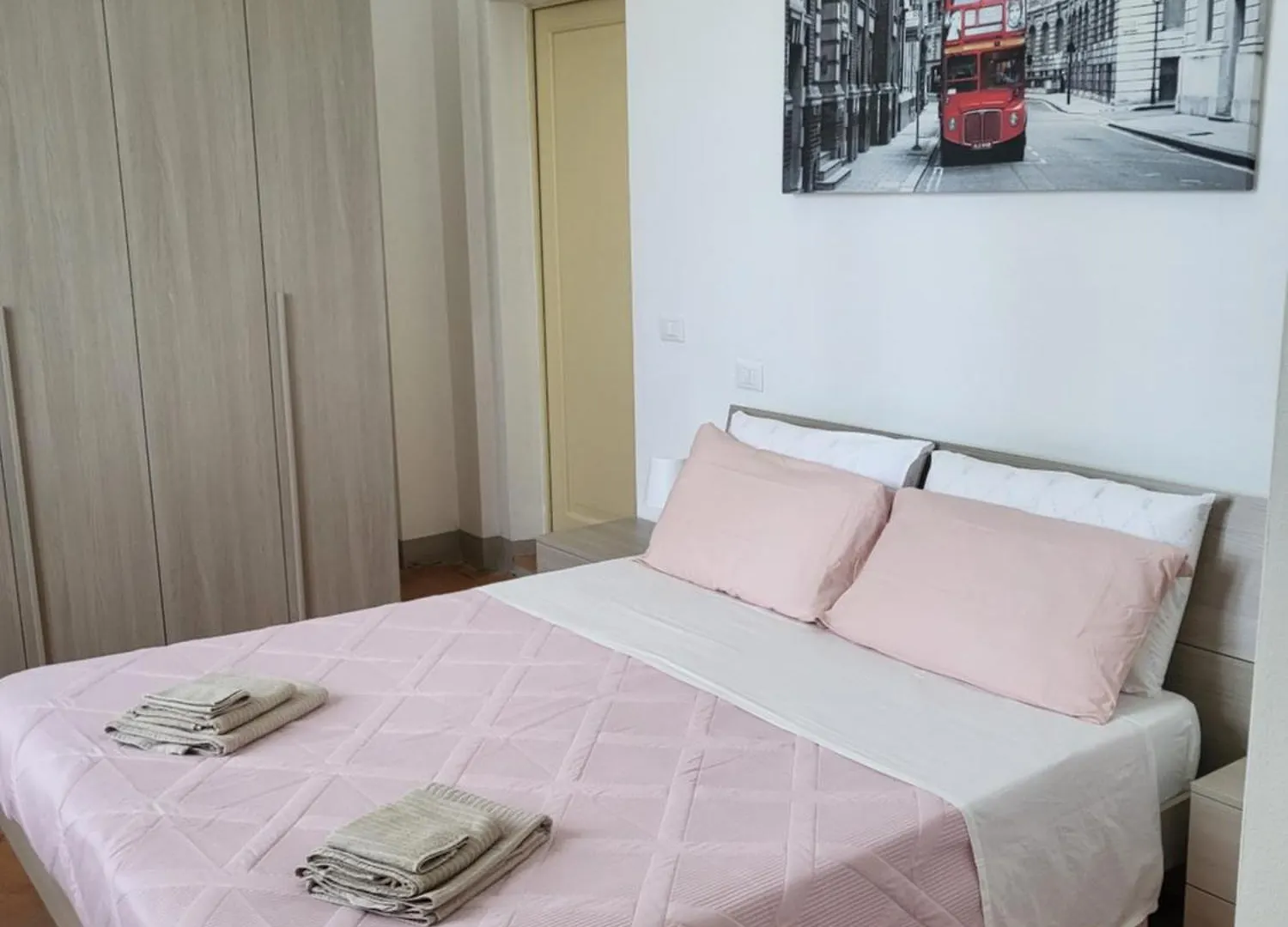 Apartment La Villa Apartments: Convenient Sardinia & Corsica Base Livorno